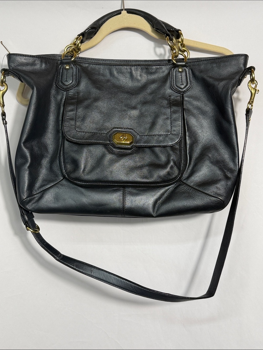 Coach Black Leather Turnlock Gold Chain Tote F21945 Crossbody Strap‎